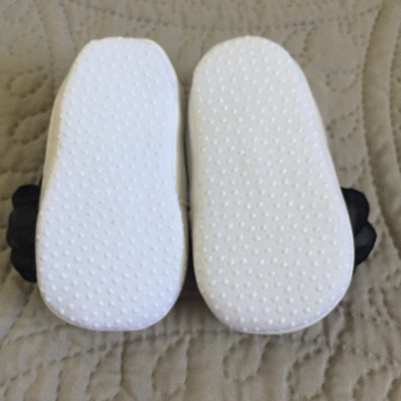 NWOT ADORABLE Infant Skull Rose Rhinestone Shoes - Picture 6 of 10